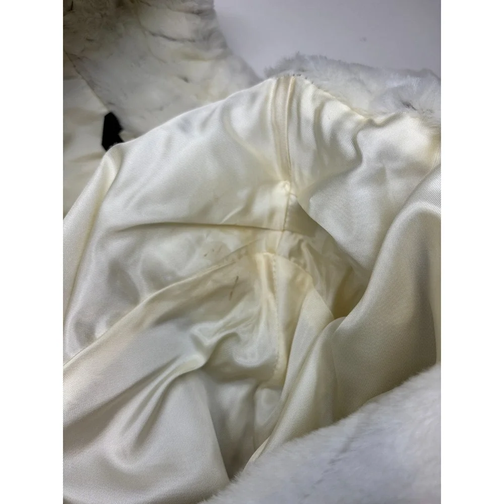 Vintage Coat Style VI Ltd Womens Size M/L White Faux Fur Mob Wife - Picture 9 of 10
